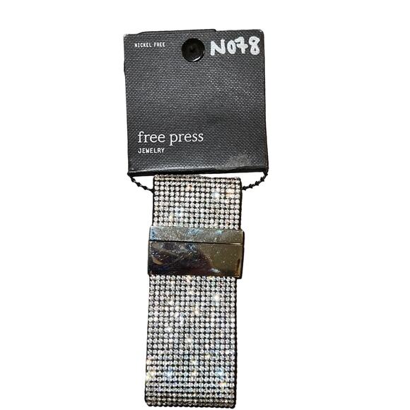 Free Press Beaded Chain Faux Leather Bracelet 7.75” Magnetic Closure - Picture 1 of 7